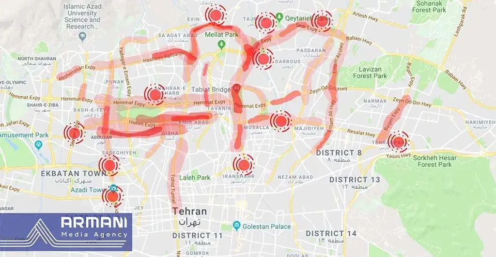نمونه هیت‌مپ ترافیکی شهر تهران که مسیرهای پرتردد را نشان می‌دهد و توسط تیم برنامه‌ریزی رسانه آرمانی استفاده میشود.)